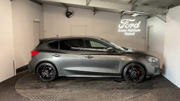 Used Ford Focus 2019 for sale - 76262450: Photo 2