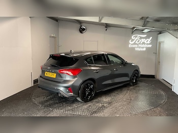Used Ford Focus 2019 for sale - 76262450: Photo 3