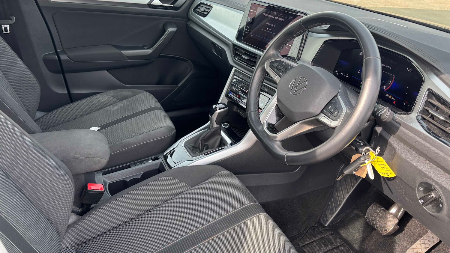 Used Volkswagen T-Roc 2023 for sale - 77972745: Photo 6