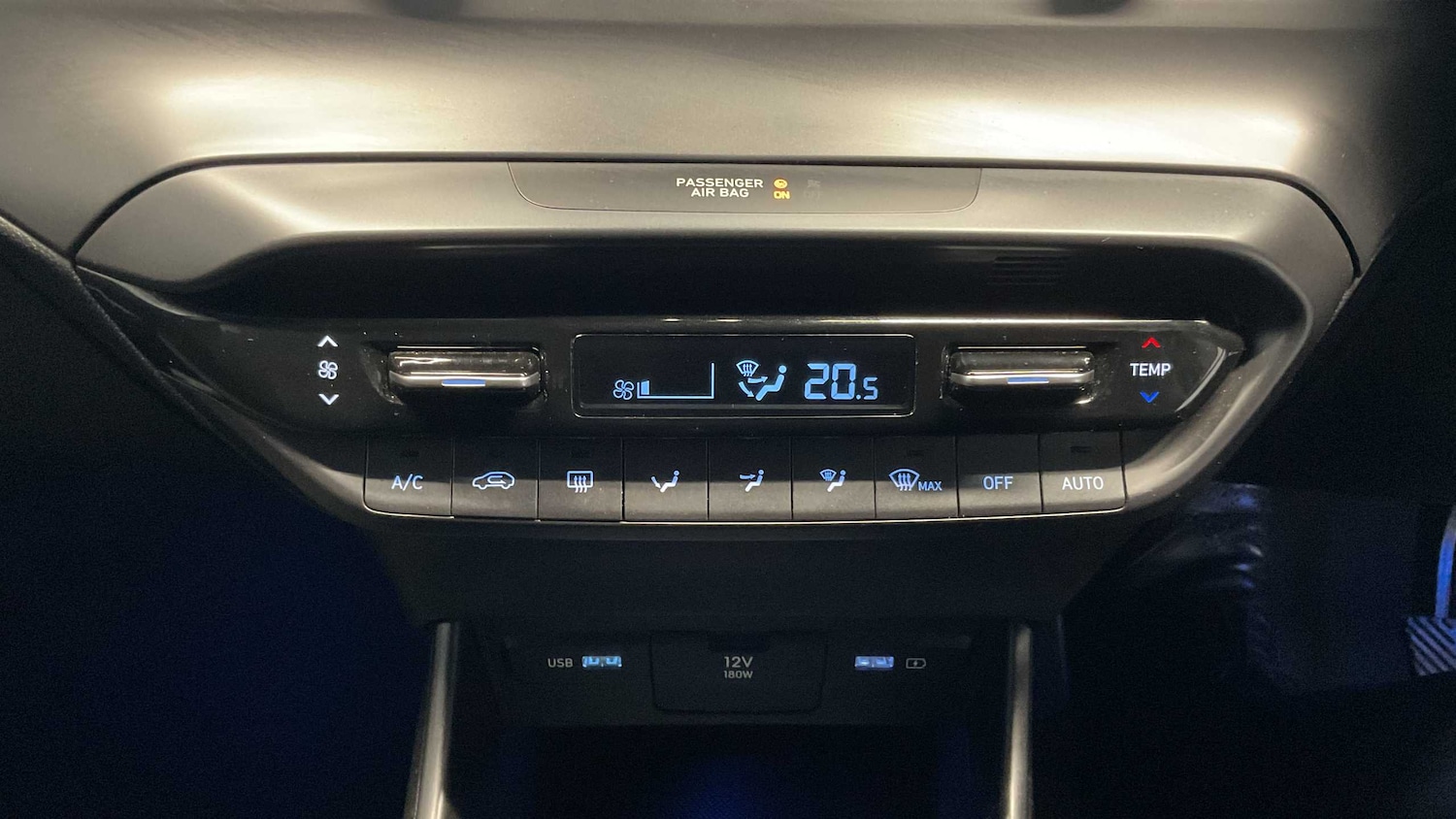 Used Hyundai i20 2022 for sale - 76242403: Photo 18