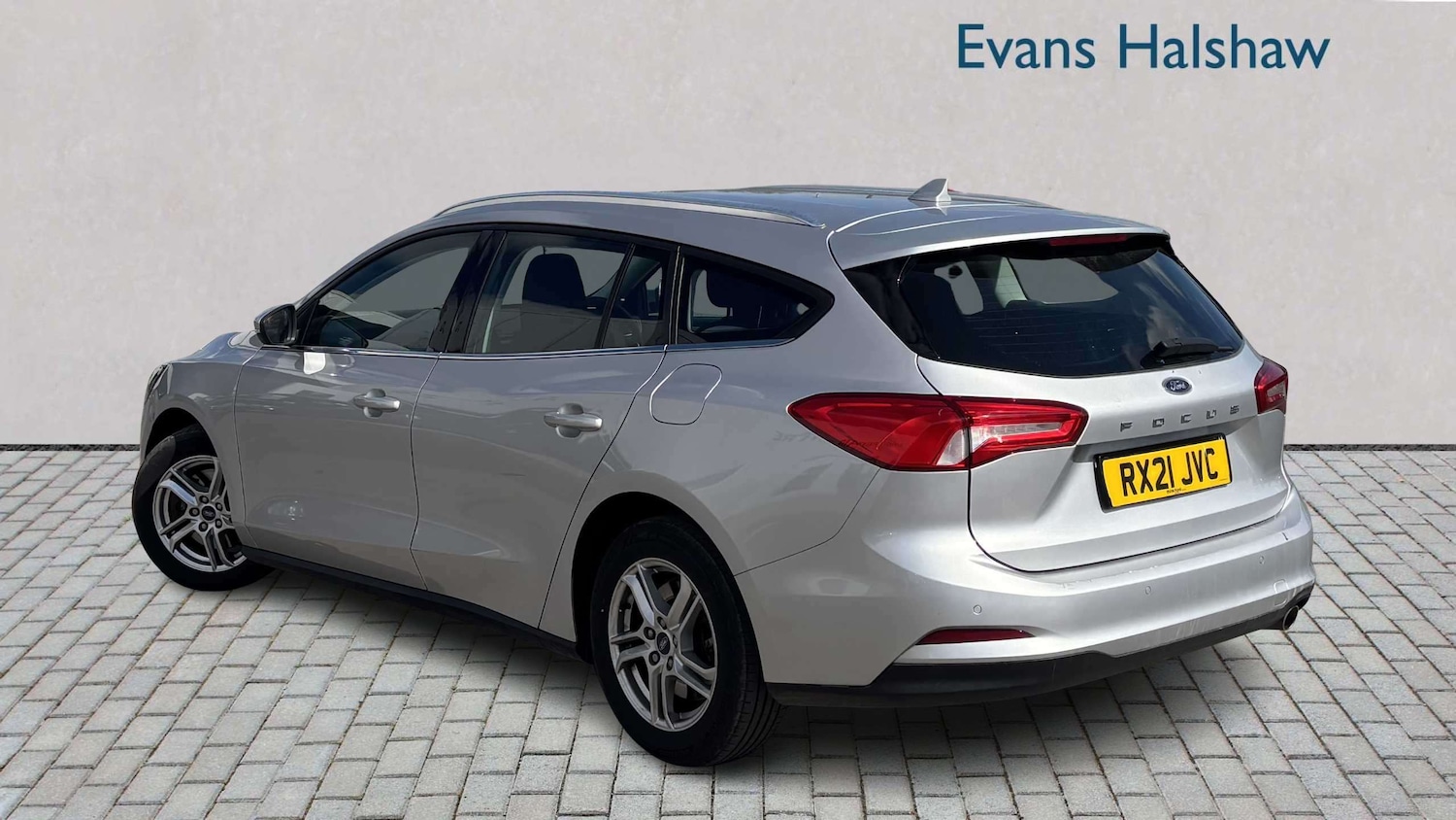 Used Ford Focus 2021 for sale - 78118844: Photo 2