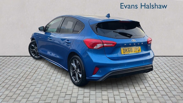 Used Ford Focus 2018 for sale - 76329324: Photo 2