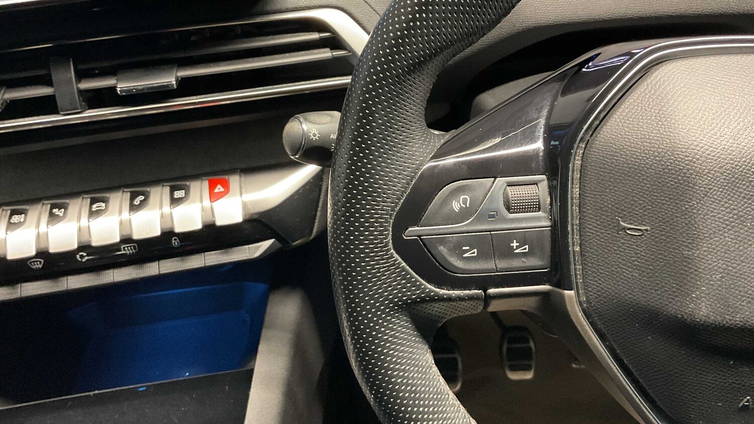 Used Peugeot 5008 2021 for sale - 76087796: Photo 16