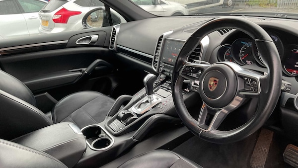 Used Porsche Cayenne 2016 for sale - 76272213: Photo 15