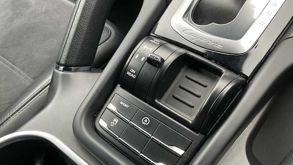 Used Porsche Cayenne 2016 for sale - 76272213: Photo 33