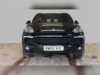 Used Porsche Cayenne 2016 for sale - 76272213: Photo 4
