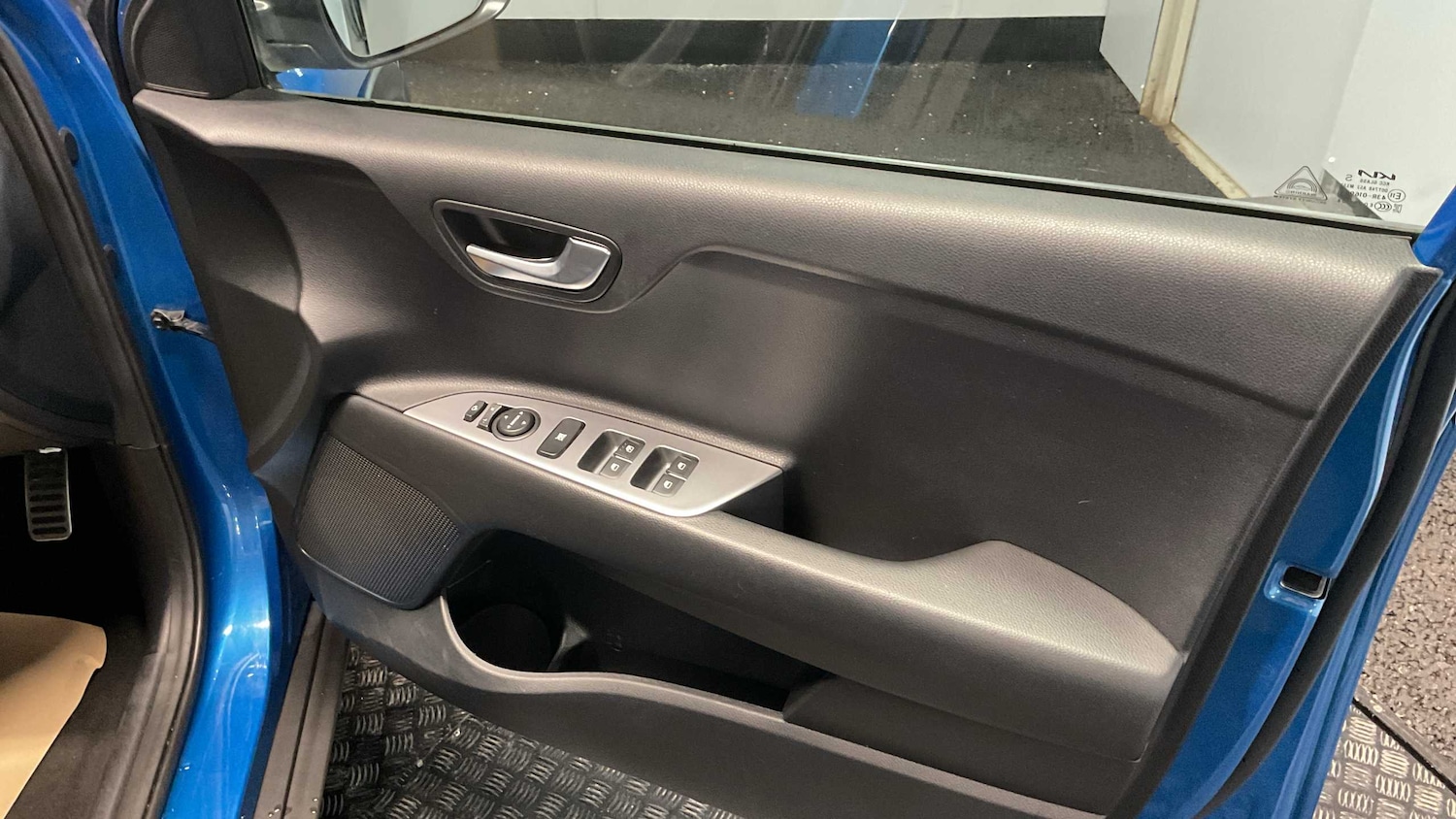 Used Kia Stonic 2022 for sale - 76004421: Photo 13