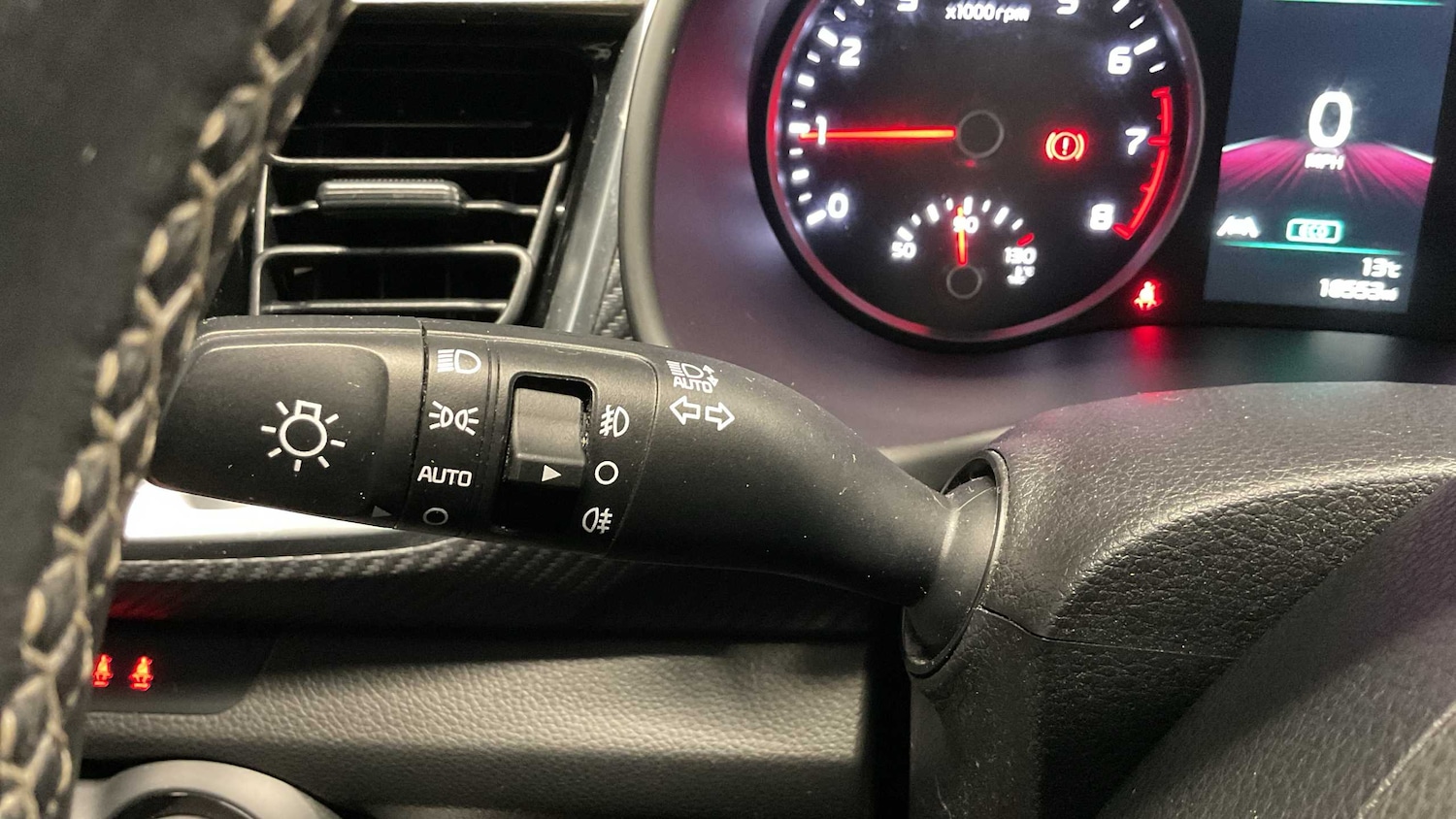 Used Kia Stonic 2022 for sale - 76004421: Photo 17