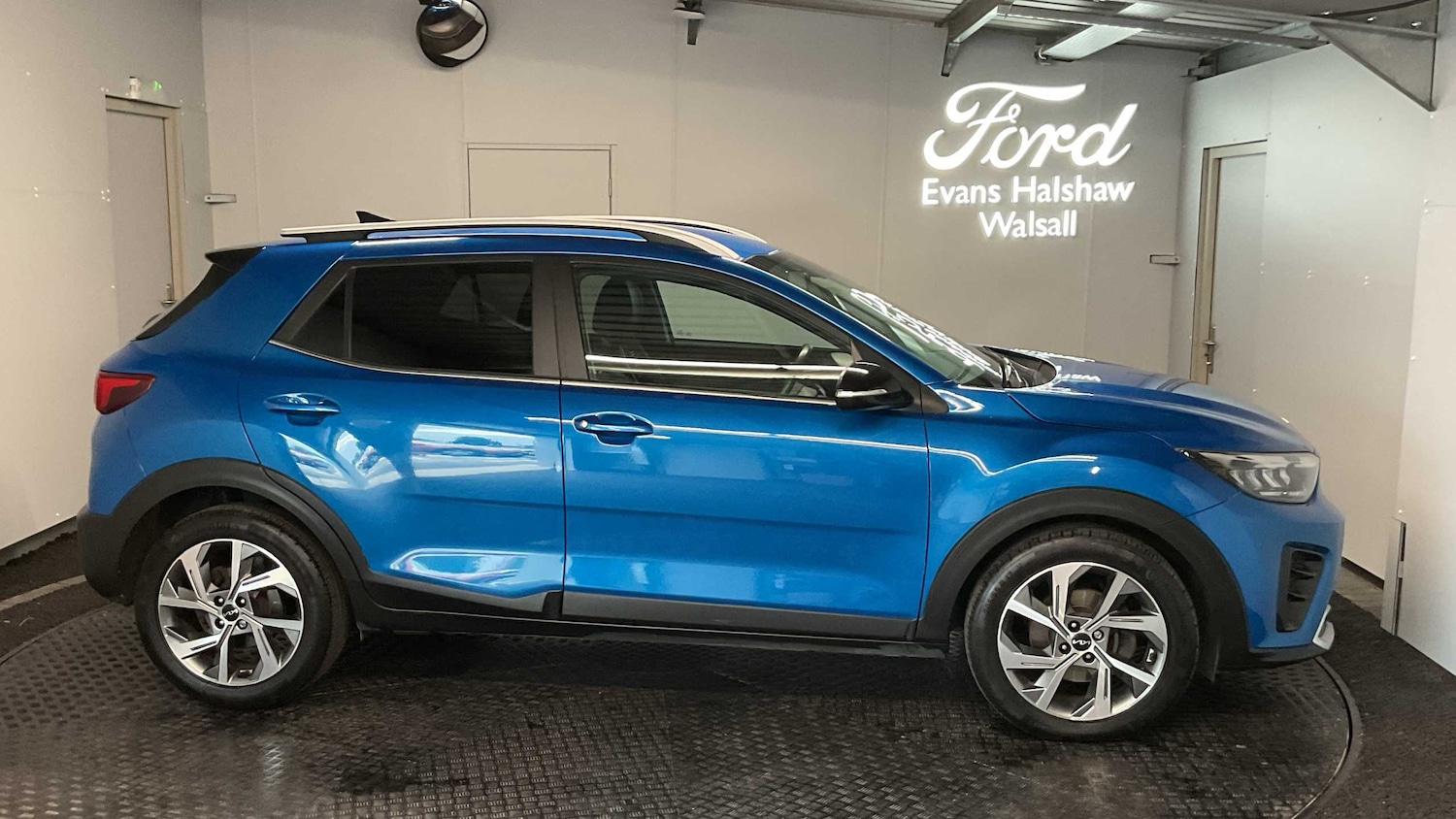 Used Kia Stonic 2022 for sale - 76004421: Photo 2