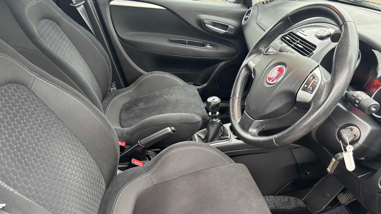 Used Fiat Punto 2017 for sale - 77638472: Photo 7