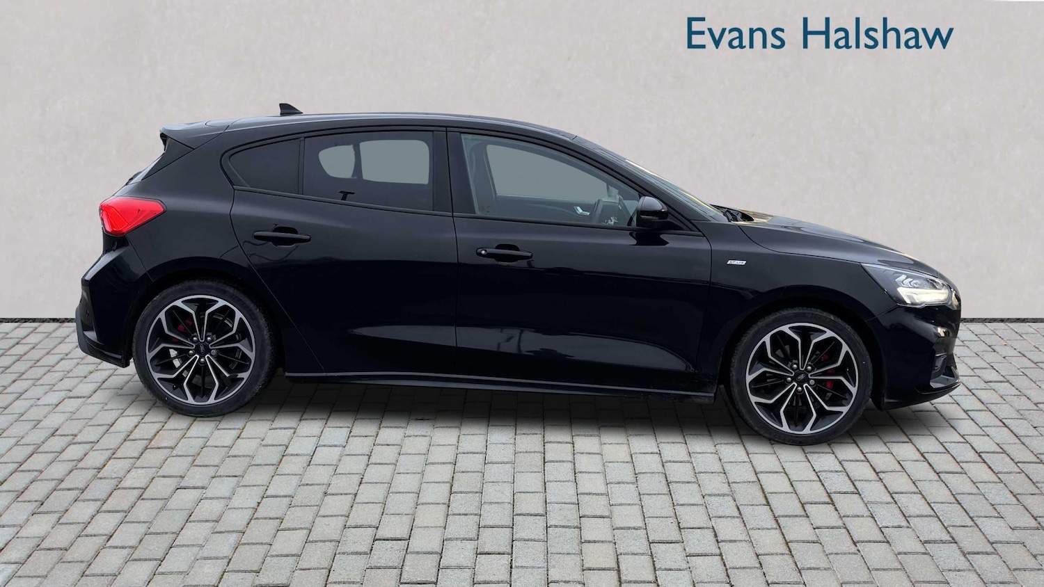 Used Ford Focus 2022 for sale - 77032232: Photo 3