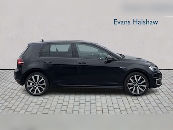 Used Volkswagen Golf 2016 for sale - 78666534: Photo