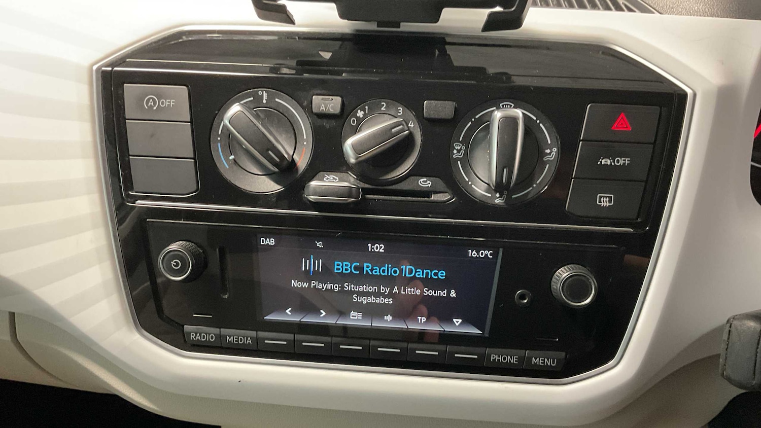 Used Volkswagen up! 2020 for sale - 75968164: Photo 16