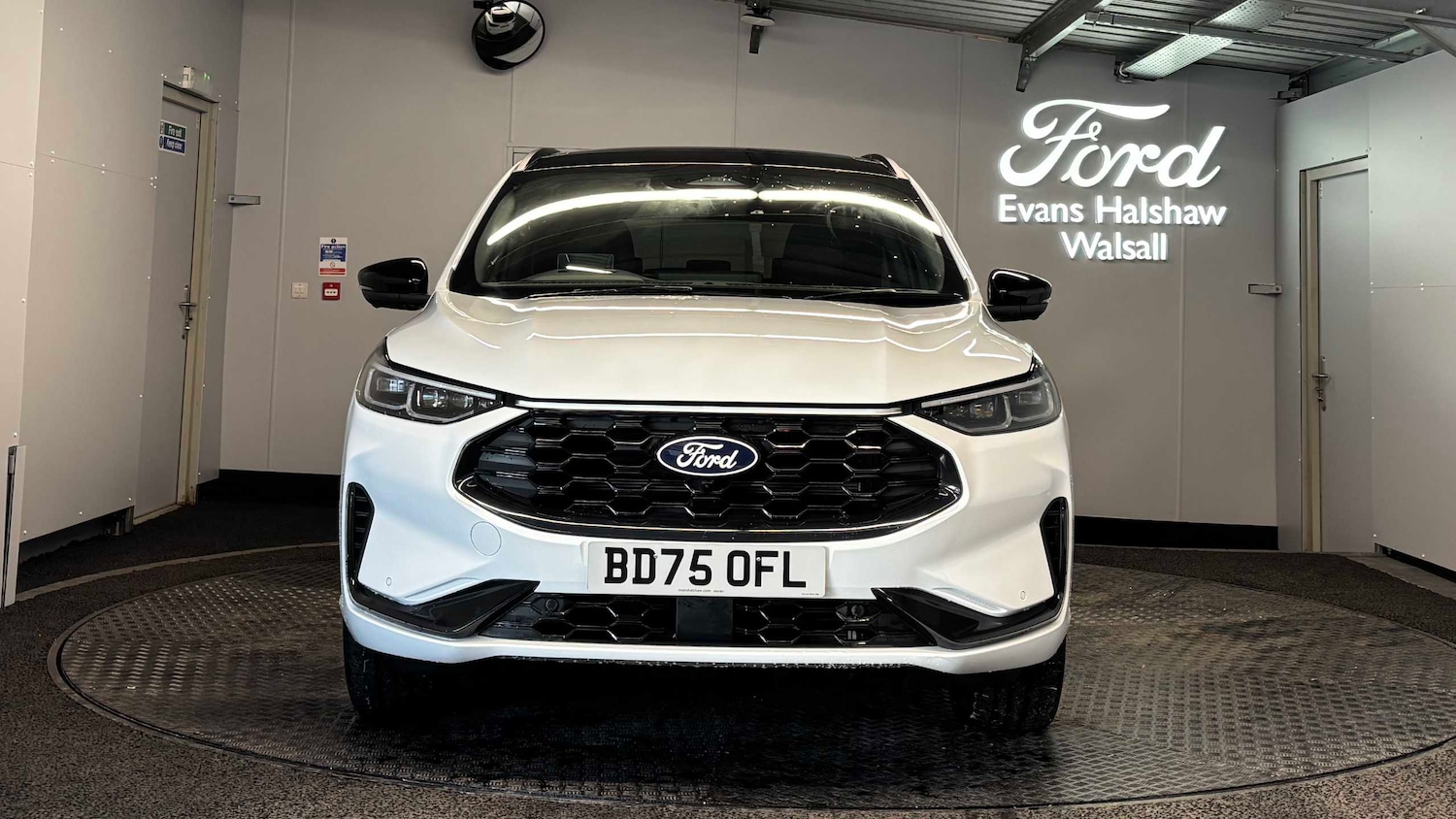 Used Ford Kuga 2025 for sale - 77135051: Photo 2