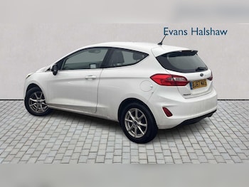 Used Ford Fiesta 2017 for sale - 77281804: Photo