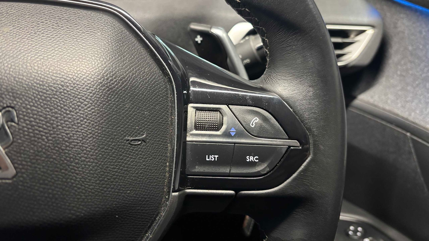 Used Peugeot 5008 2020 for sale - 76889712: Photo 17