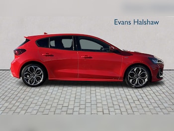 Used Ford Focus 2022 for sale - 76661979: Photo