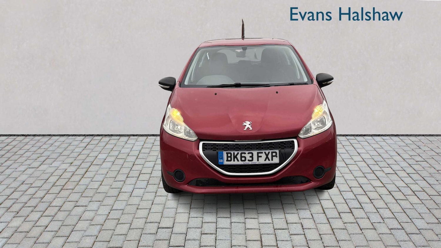 Used Peugeot 208 2013 for sale - 77601126: Photo 4