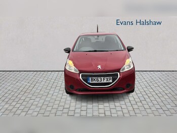 Used Peugeot 208 2013 for sale - 77601126: Photo