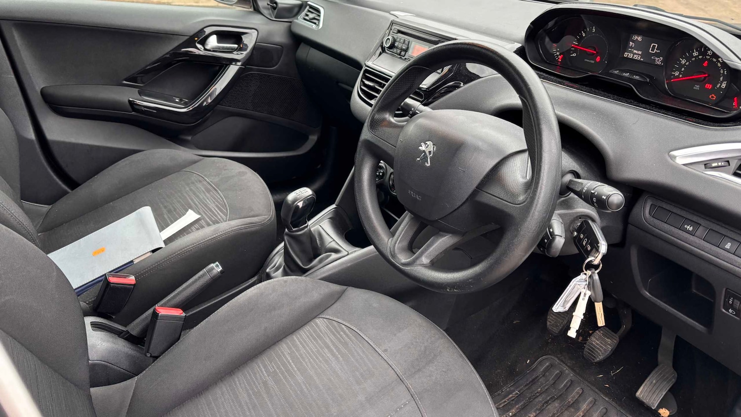 Used Peugeot 208 2013 for sale - 77601126: Photo 6