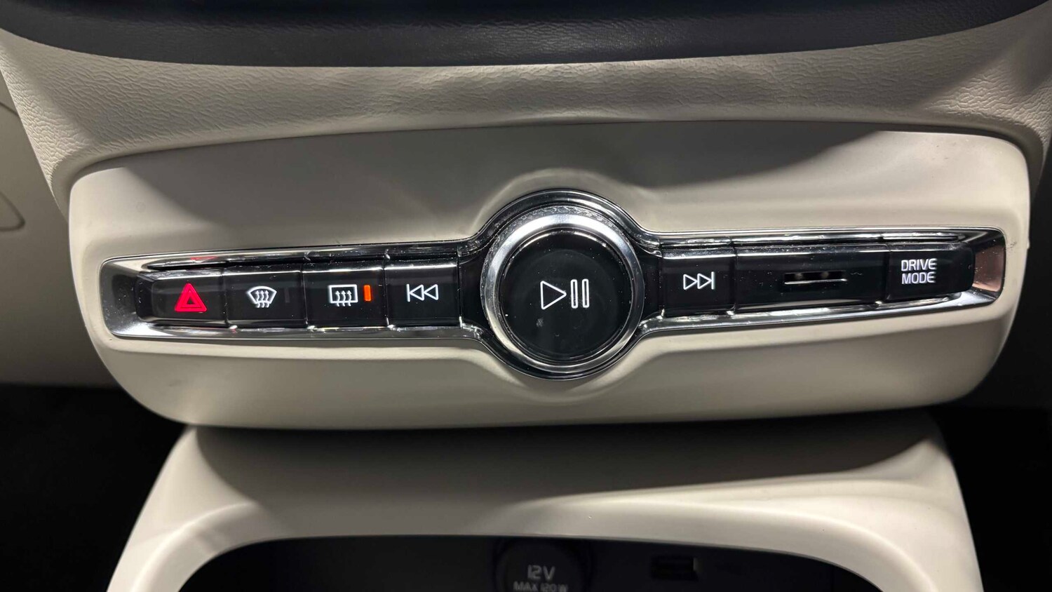 Used Volvo XC40 2020 for sale - 77134786: Photo 22