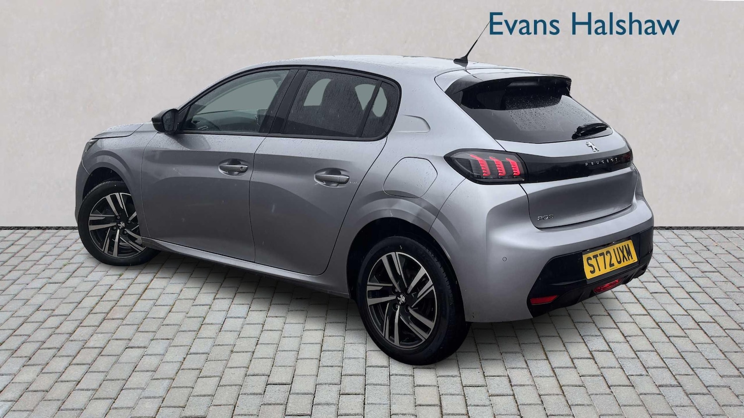 Used Peugeot 208 2023 for sale - 77472619: Photo 2