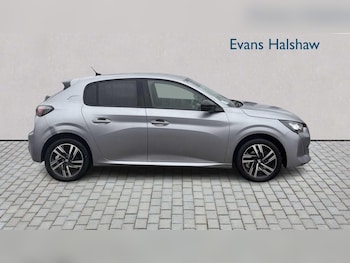 Used Peugeot 208 2023 for sale - 77472619: Photo