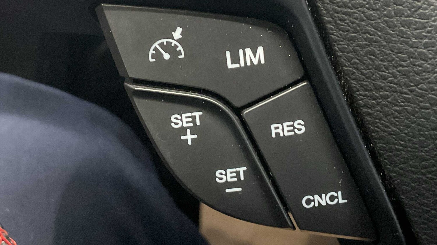 Used Ford Mondeo 2018 for sale - 77334007: Photo 17