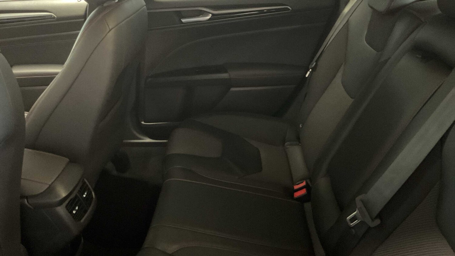 Used Ford Mondeo 2018 for sale - 77334007: Photo 27