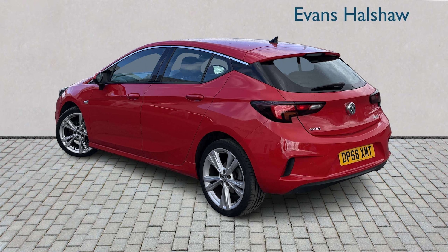 Used Vauxhall Astra for sale - 77842490: Photo 2
