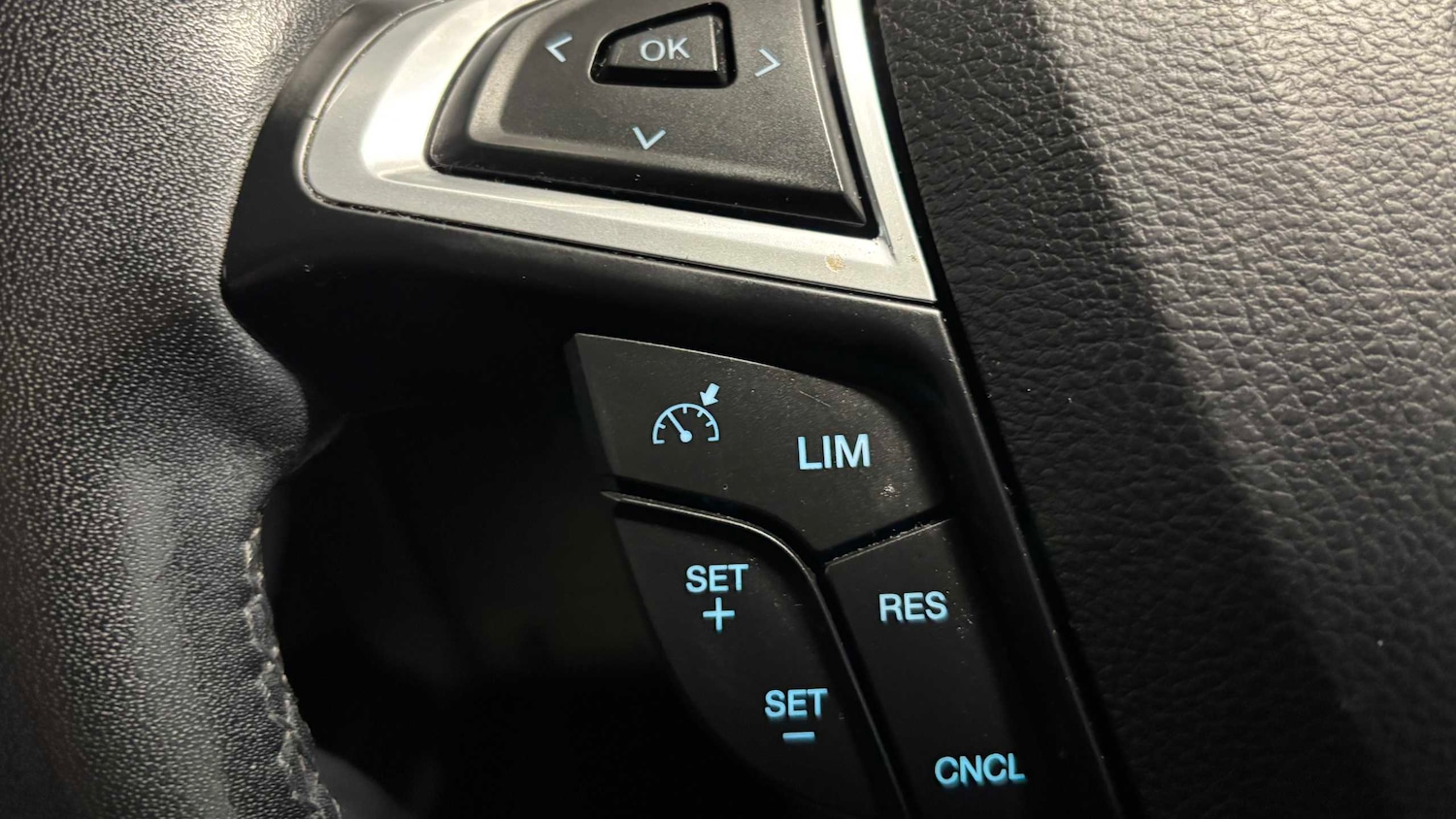 Used Ford S-Max 2018 for sale - 76125893: Photo 16