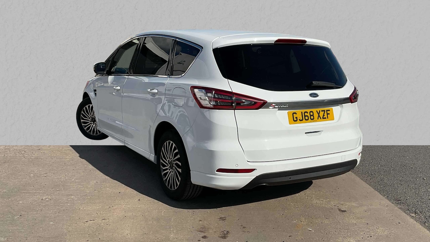 Used Ford S-Max 2018 for sale - 76125893: Photo 2
