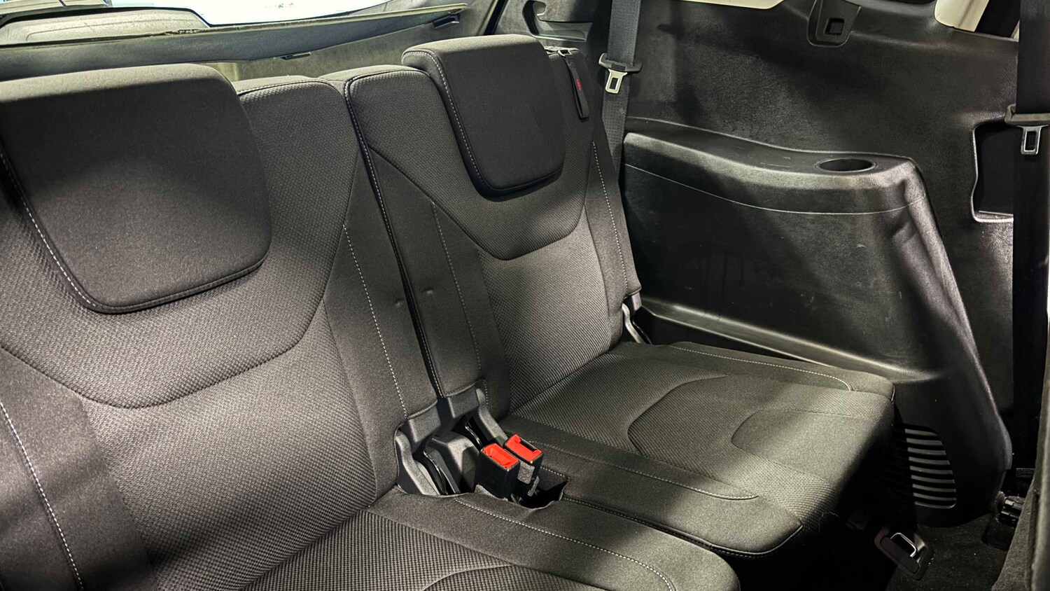 Used Ford S-Max 2018 for sale - 76125893: Photo 28