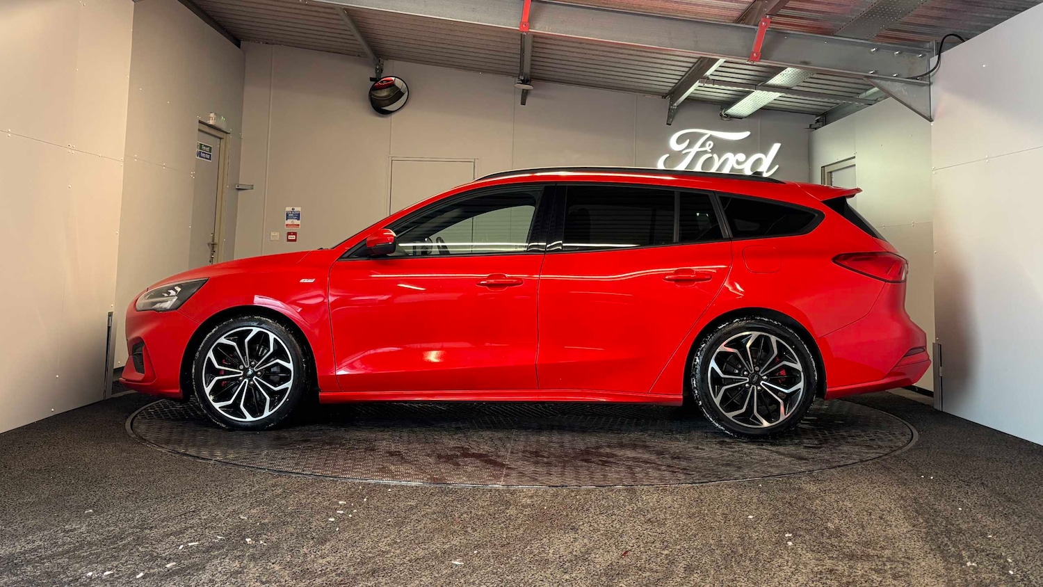 Used Ford Focus 2021 for sale - 76875721: Photo 8