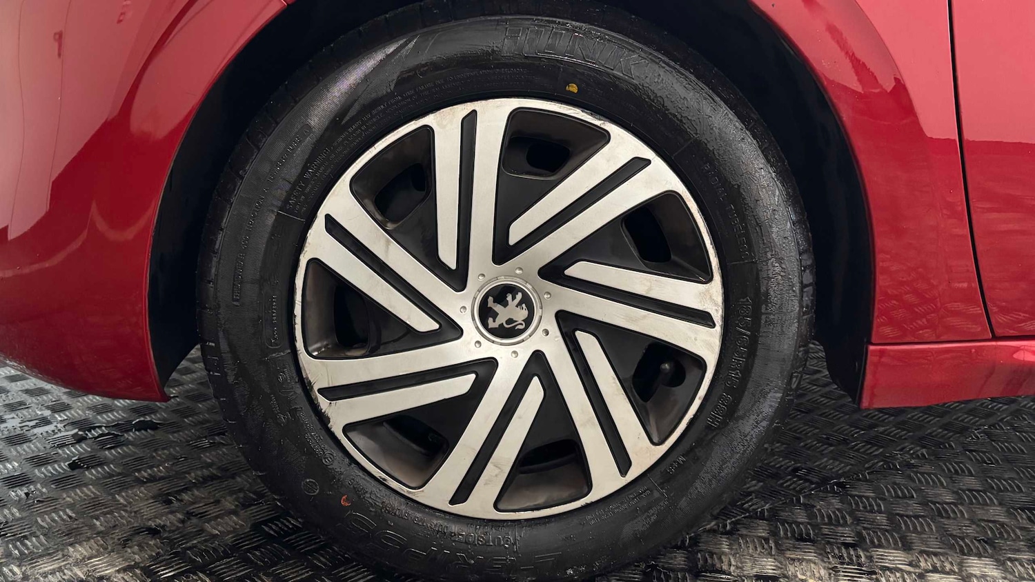 Used Peugeot 208 2013 for sale - 77686408: Photo 11