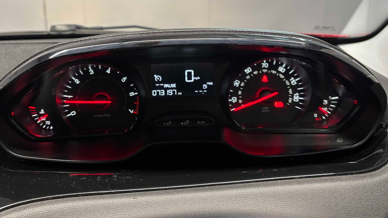 Used Peugeot 208 2013 for sale - 77686408: Photo 15