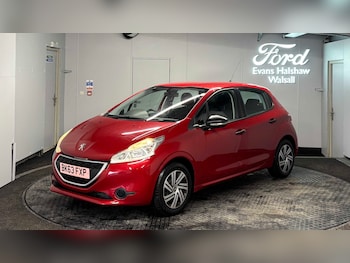 Used Peugeot 208 2013 for sale - 77686408: Photo