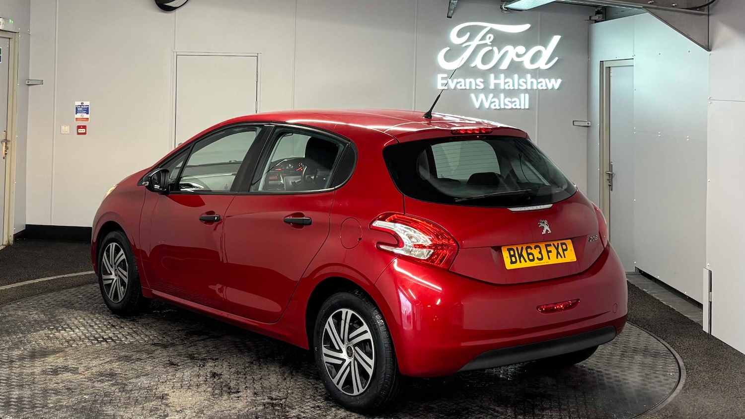 Used Peugeot 208 2013 for sale - 77686408: Photo 7