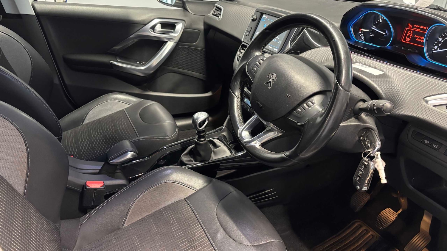 Used Peugeot 2008 2018 for sale - 77472693: Photo 13