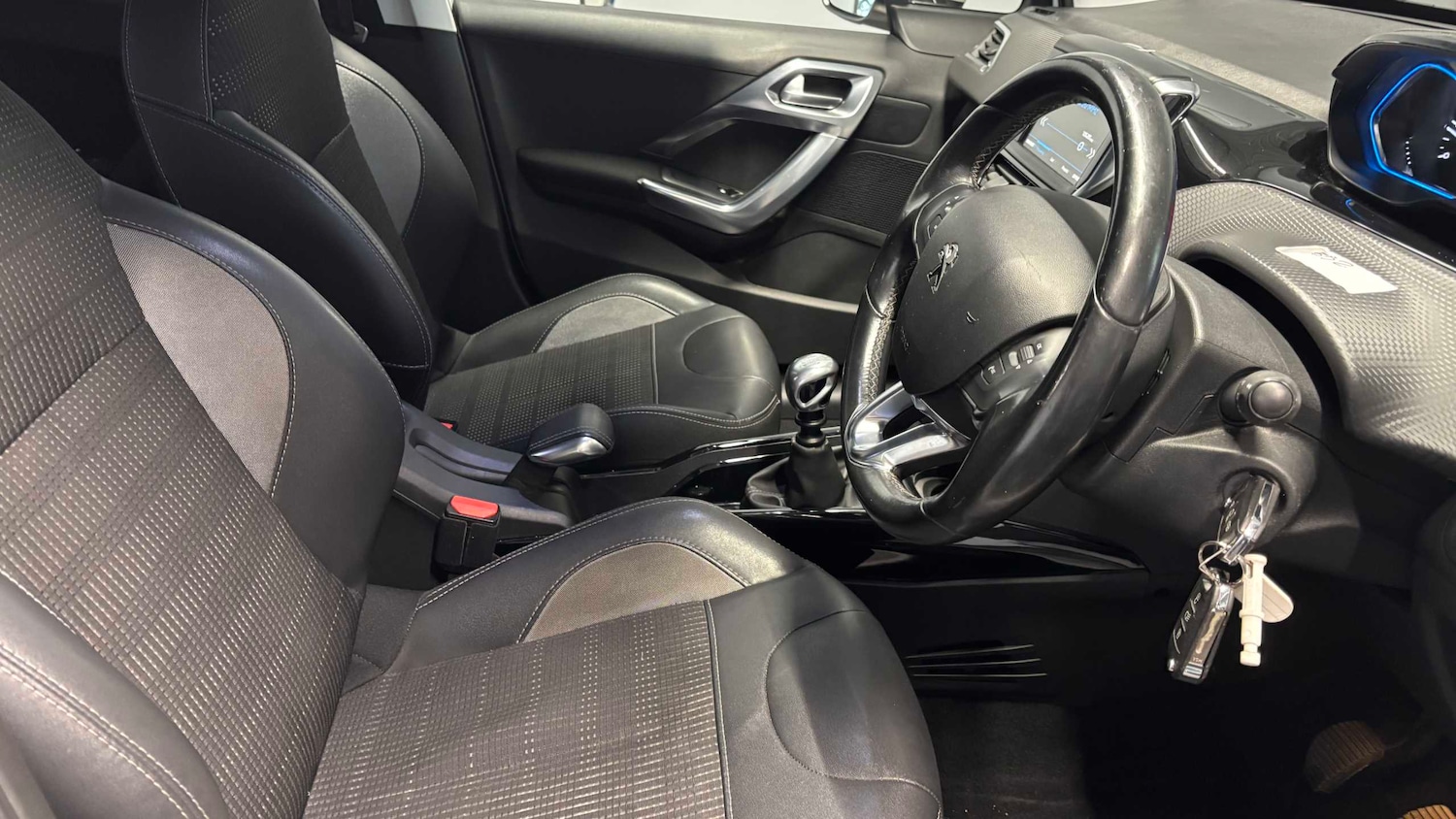 Used Peugeot 2008 2018 for sale - 77472693: Photo 14