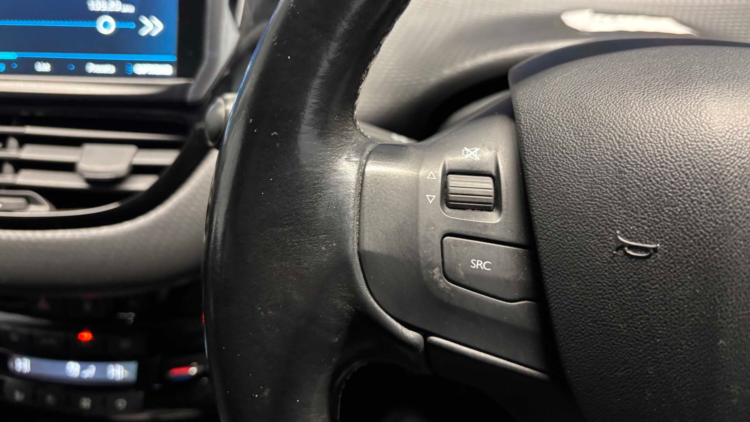 Used Peugeot 2008 2018 for sale - 77472693: Photo 16