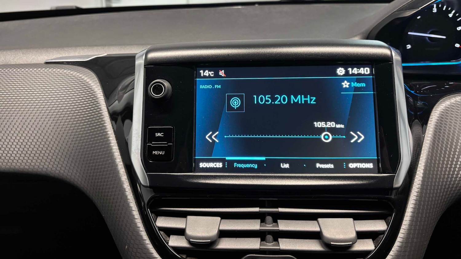 Used Peugeot 2008 2018 for sale - 77472693: Photo 18