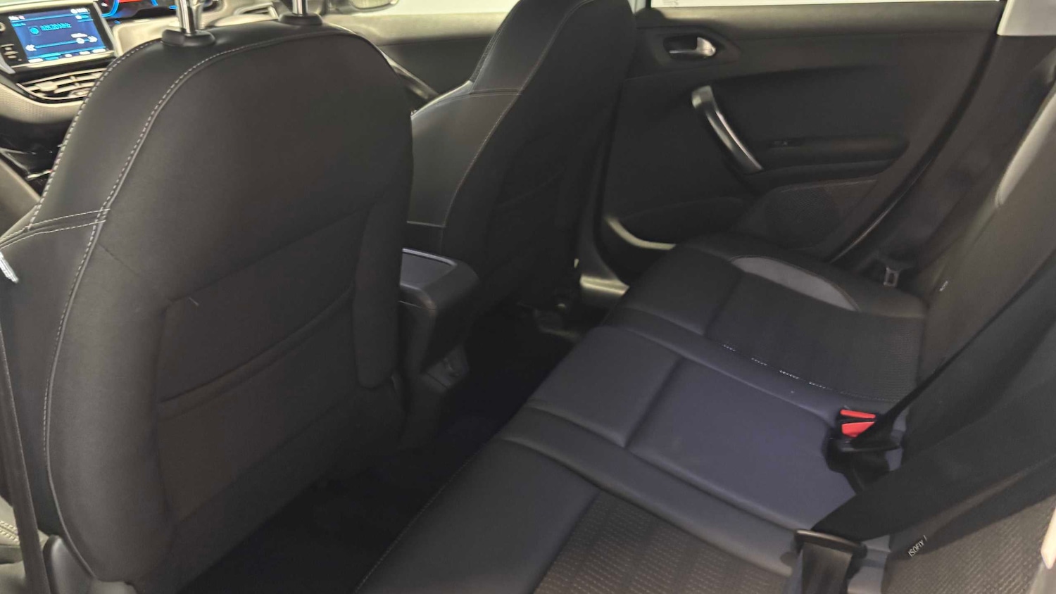 Used Peugeot 2008 2018 for sale - 77472693: Photo 25