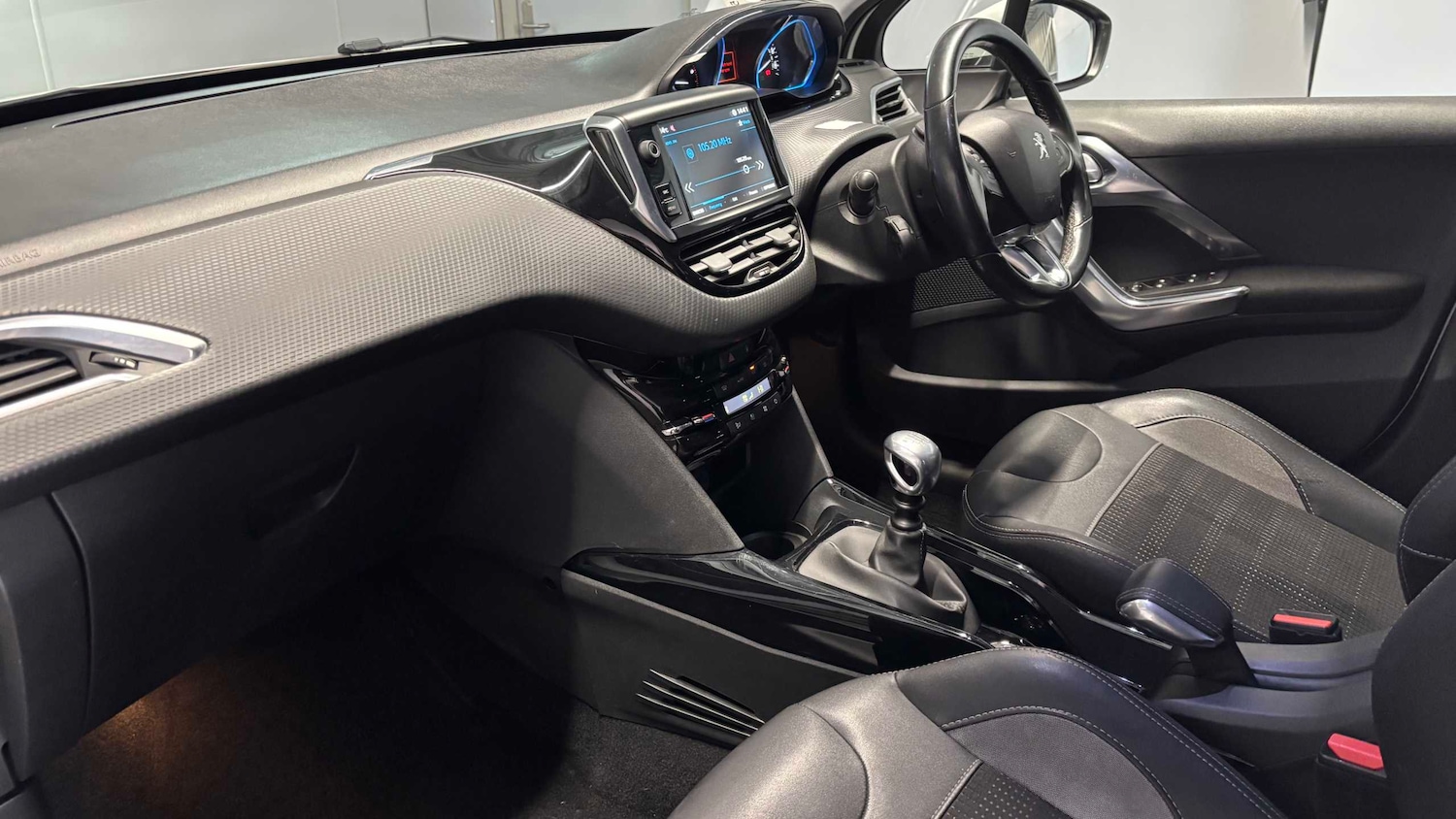 Used Peugeot 2008 2018 for sale - 77472693: Photo 27