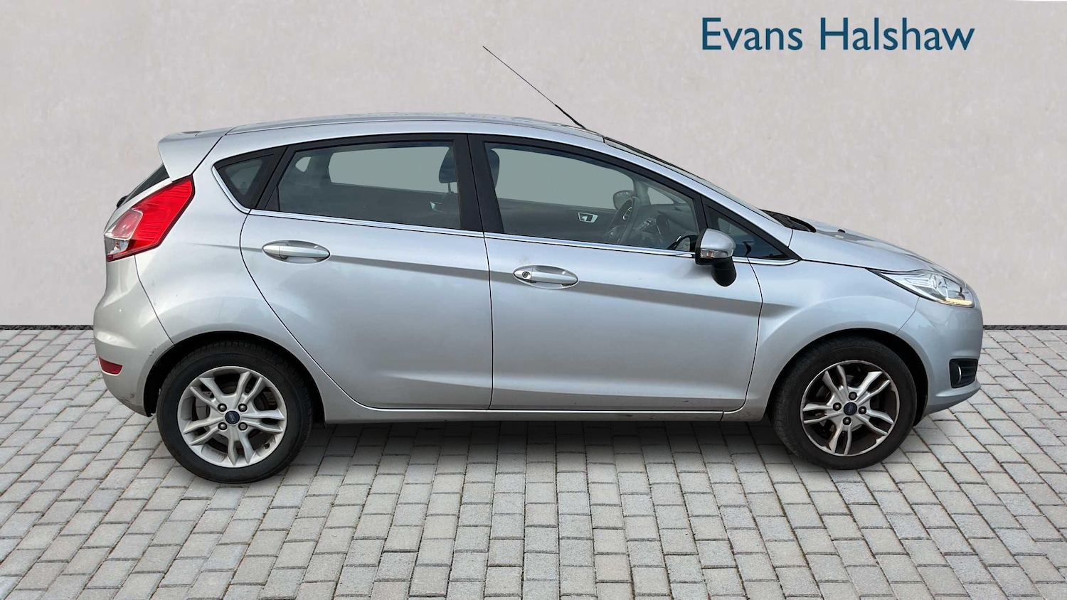 Used Ford Fiesta 2015 for sale - 76401285: Photo 3
