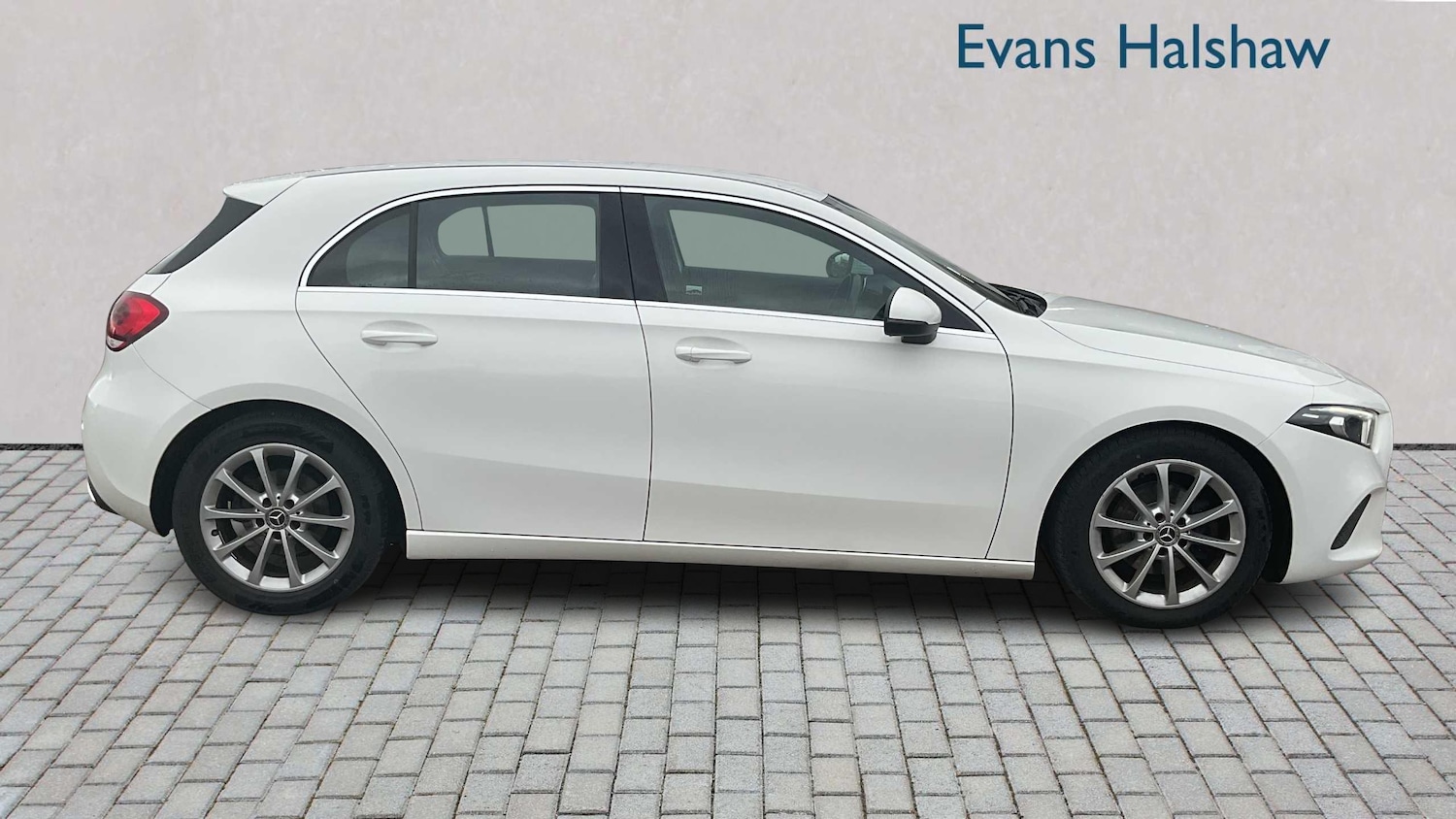 Used Mercedes-Benz A-Class 2019 for sale - 76460358: Photo 3