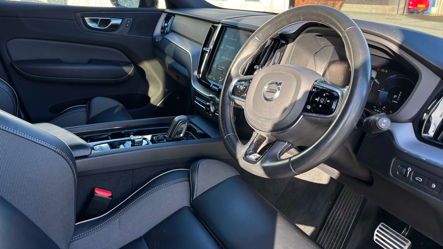 Used Volvo XC60 2020 for sale - 76610575: Photo 6