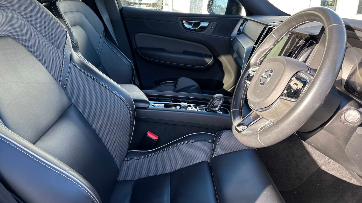 Used Volvo XC60 2020 for sale - 76610575: Photo 7