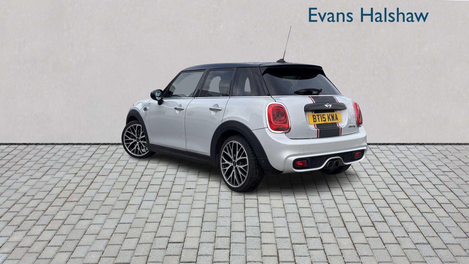 Used MINI Hatch 2015 for sale - 76636674: Photo 2