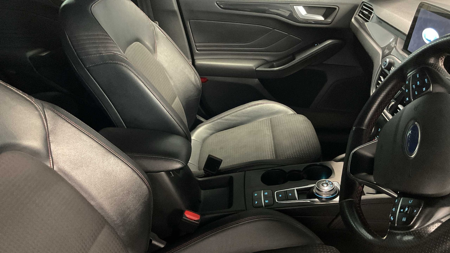 Used Ford Focus 2021 for sale - 76610469: Photo 14